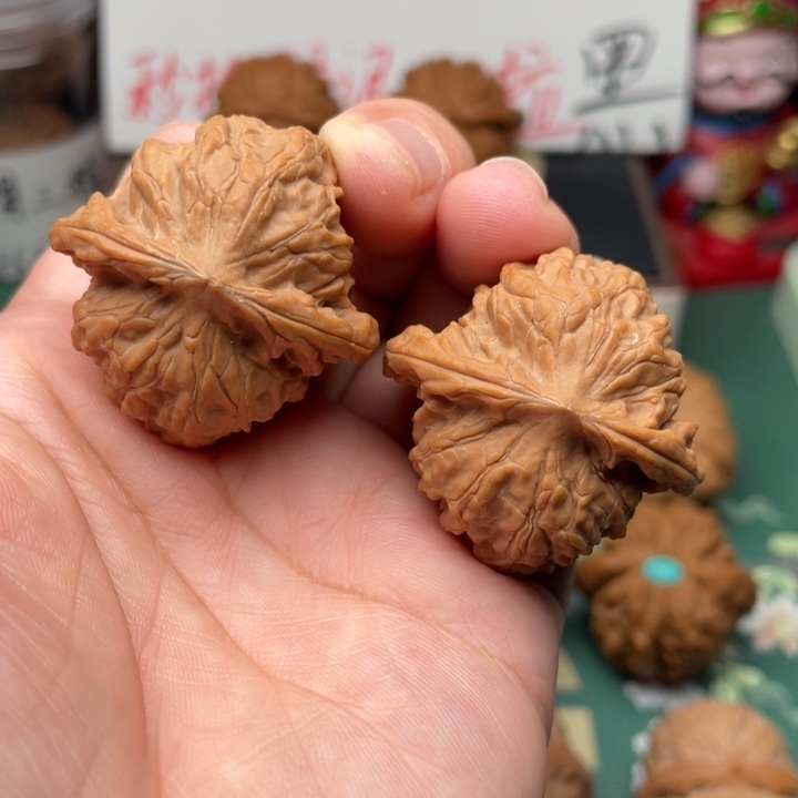 【闪购商品】文玩核桃吊坠36全品野狼