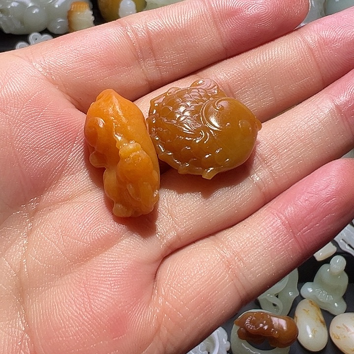 用****和田玉未镶嵌挂件