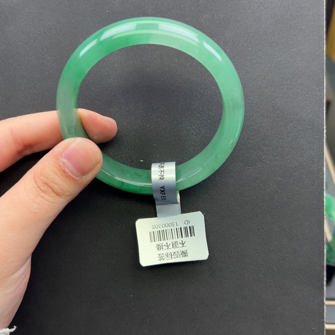 幸***7石英质玉未镶嵌手镯+58.2 会会