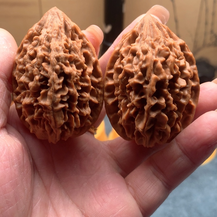 文玩核桃吊坠招财鼠