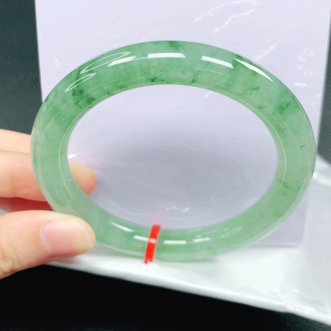 翡翠未镶嵌手镯55圈