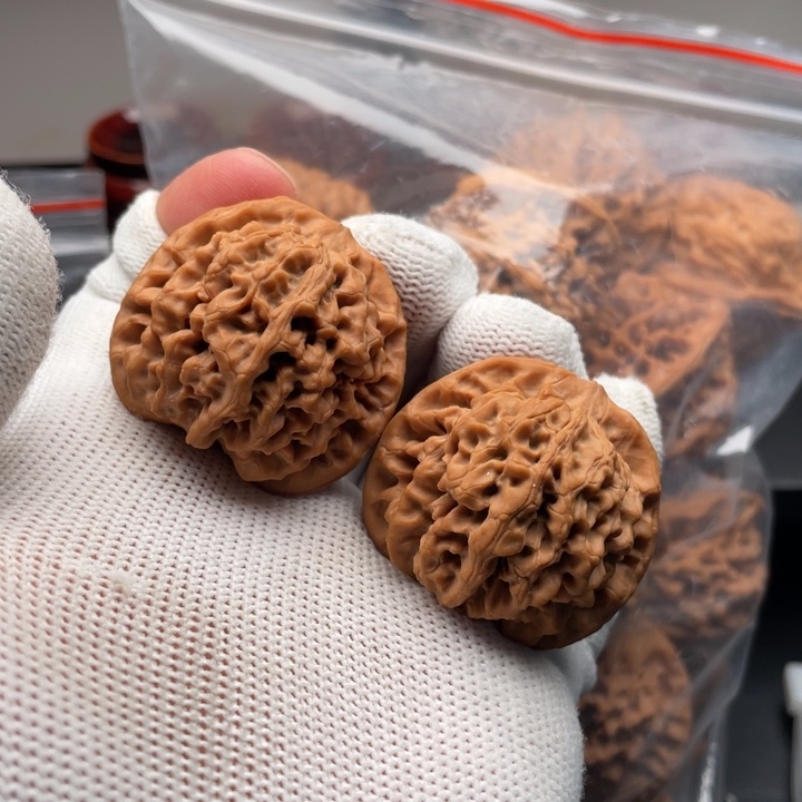 ****Y文玩核桃吊坠37.5尺寸