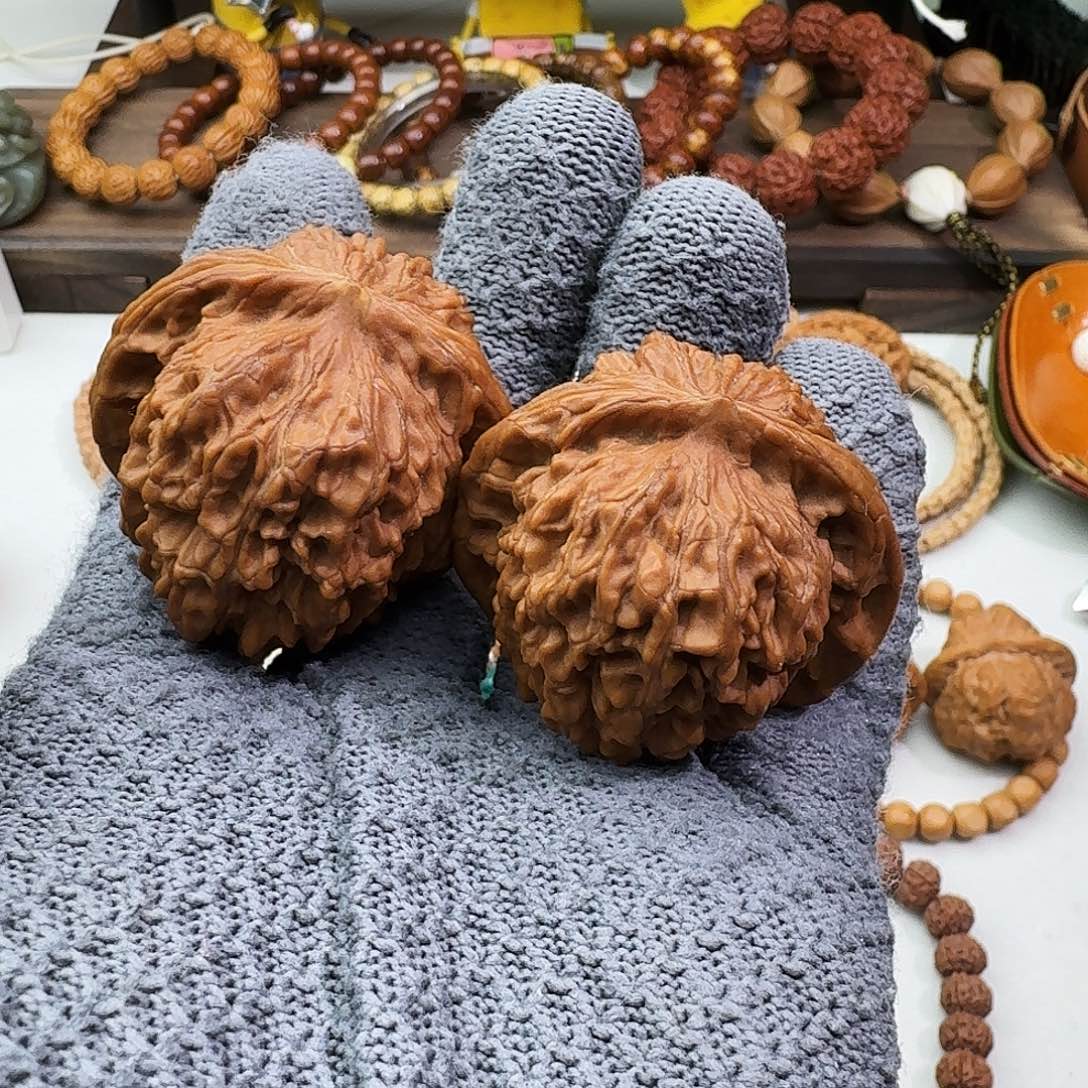 东***风把件文玩核桃四座楼核桃