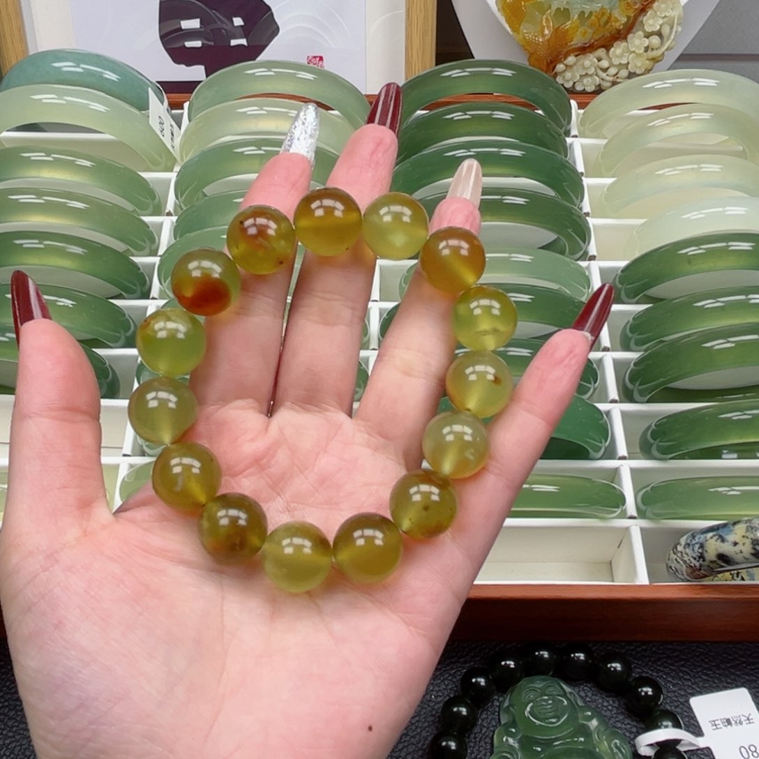 蛇纹石玉手镯未镶嵌华*手串