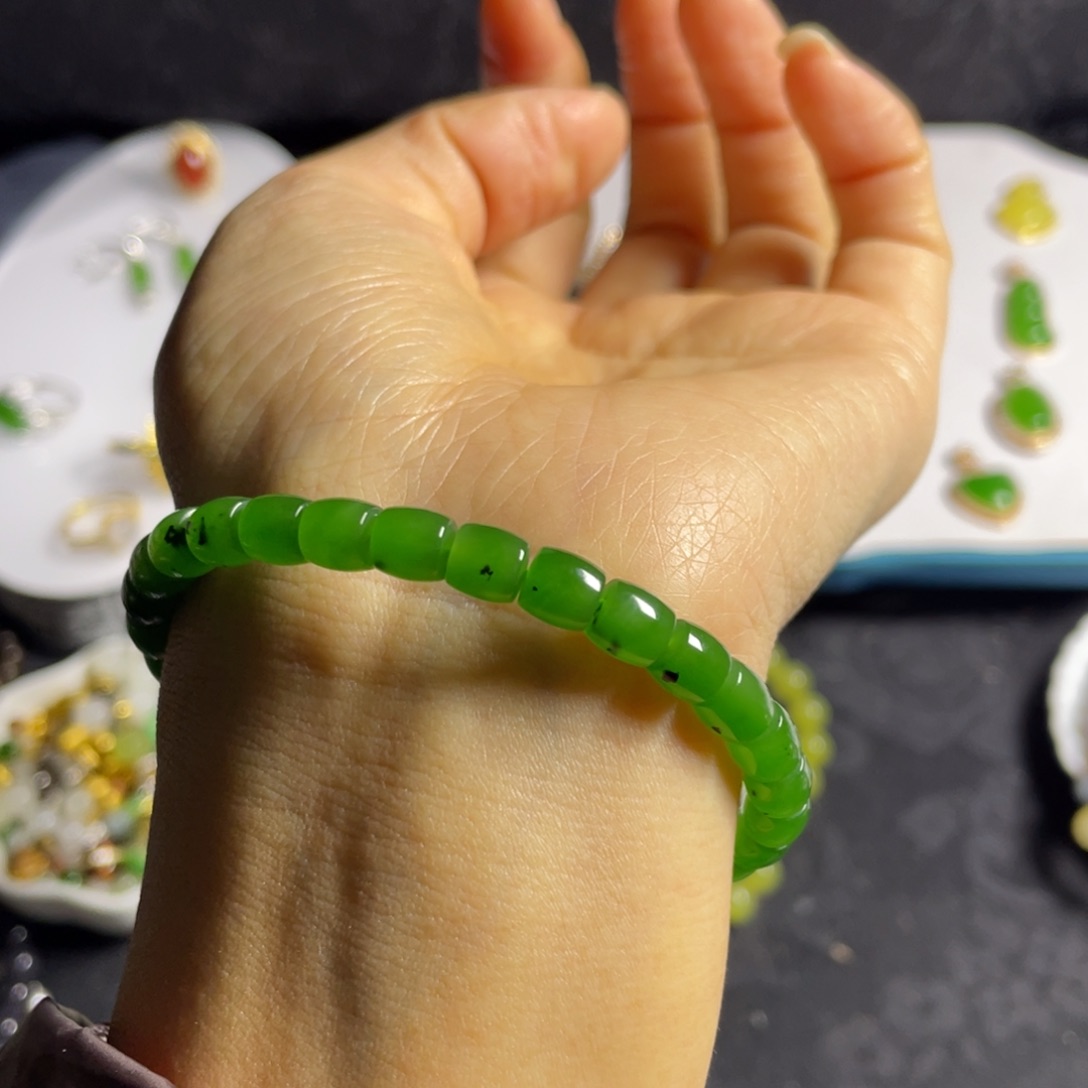 和田玉未镶嵌手串