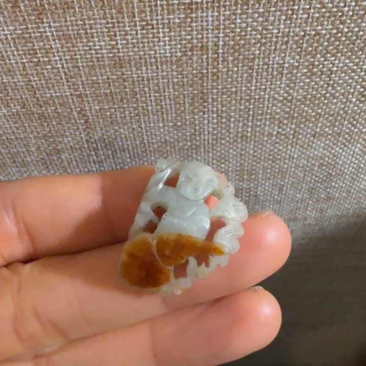 翡翠颈饰未镶嵌黄翡
