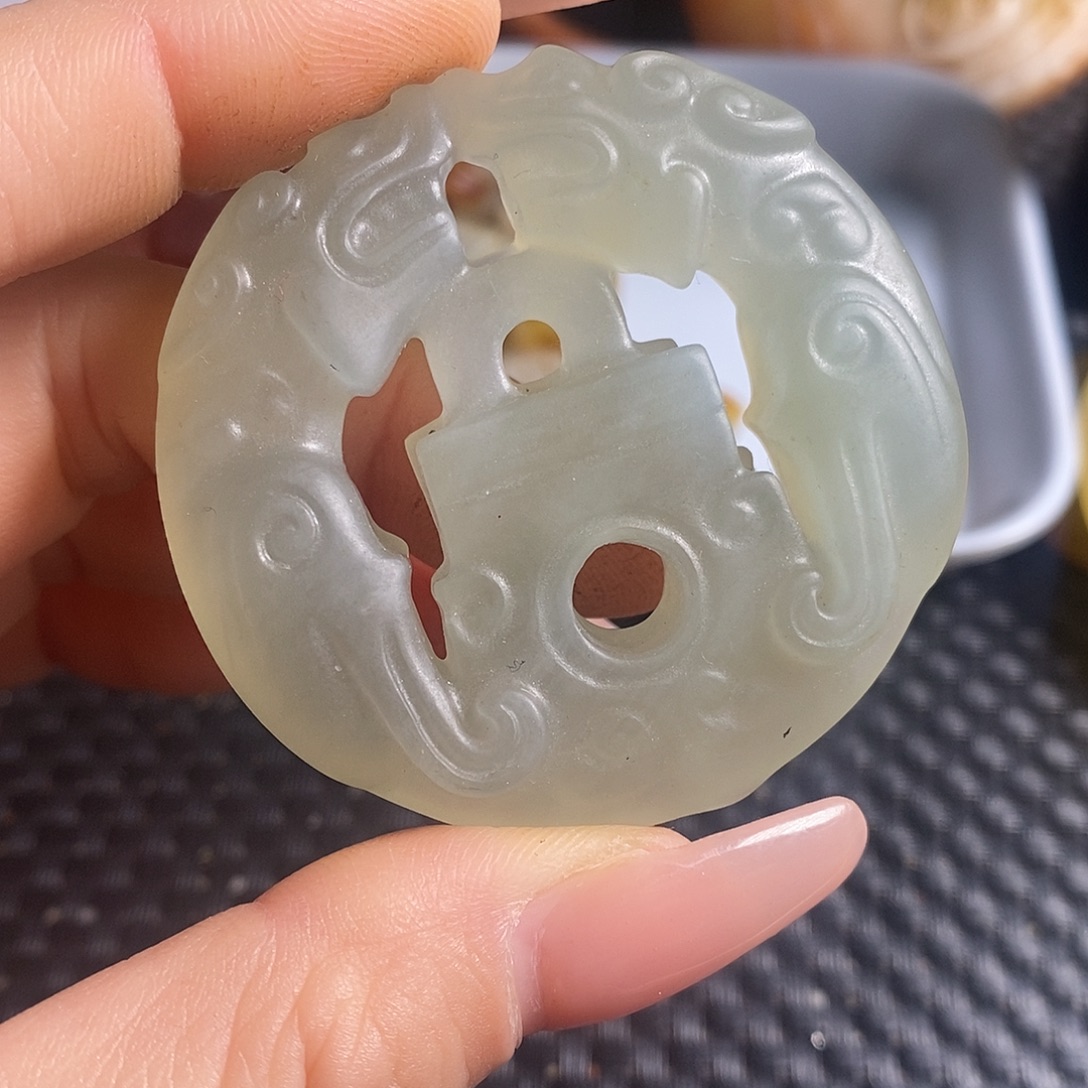 岫玉未镶嵌珠宝奇石