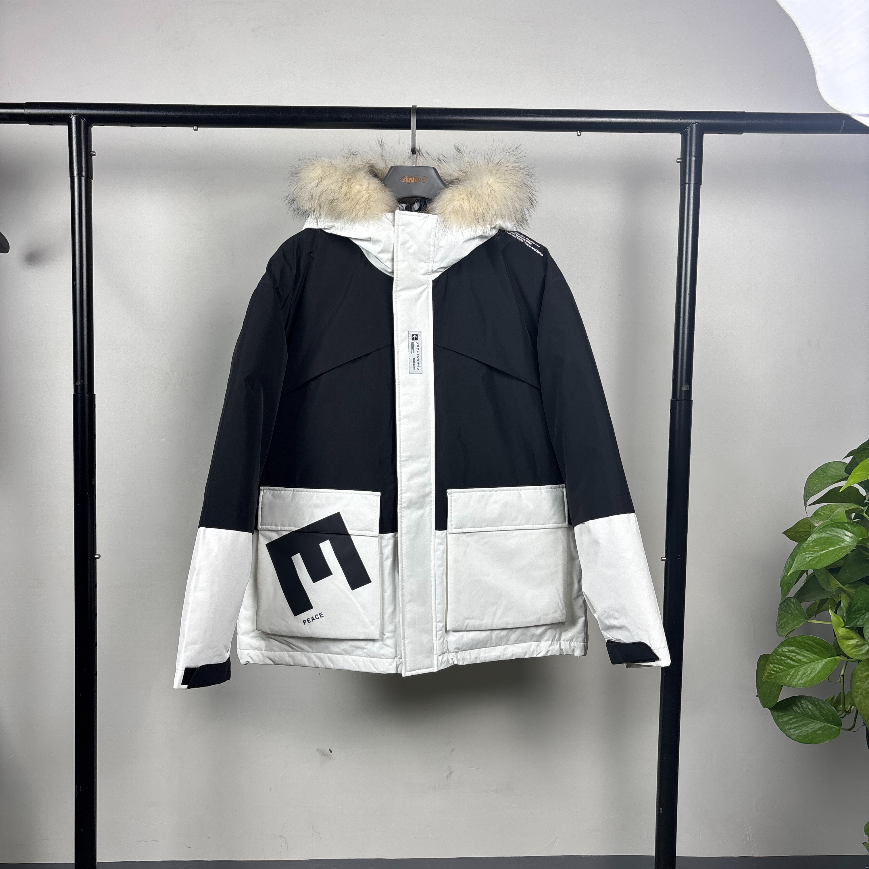 男女款秋冬羽绒服带毛领厚拼接毛领潮流休闲宽松型时尚保暖4F16