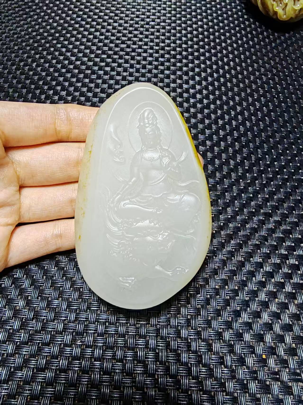 天然和田玉观音把件