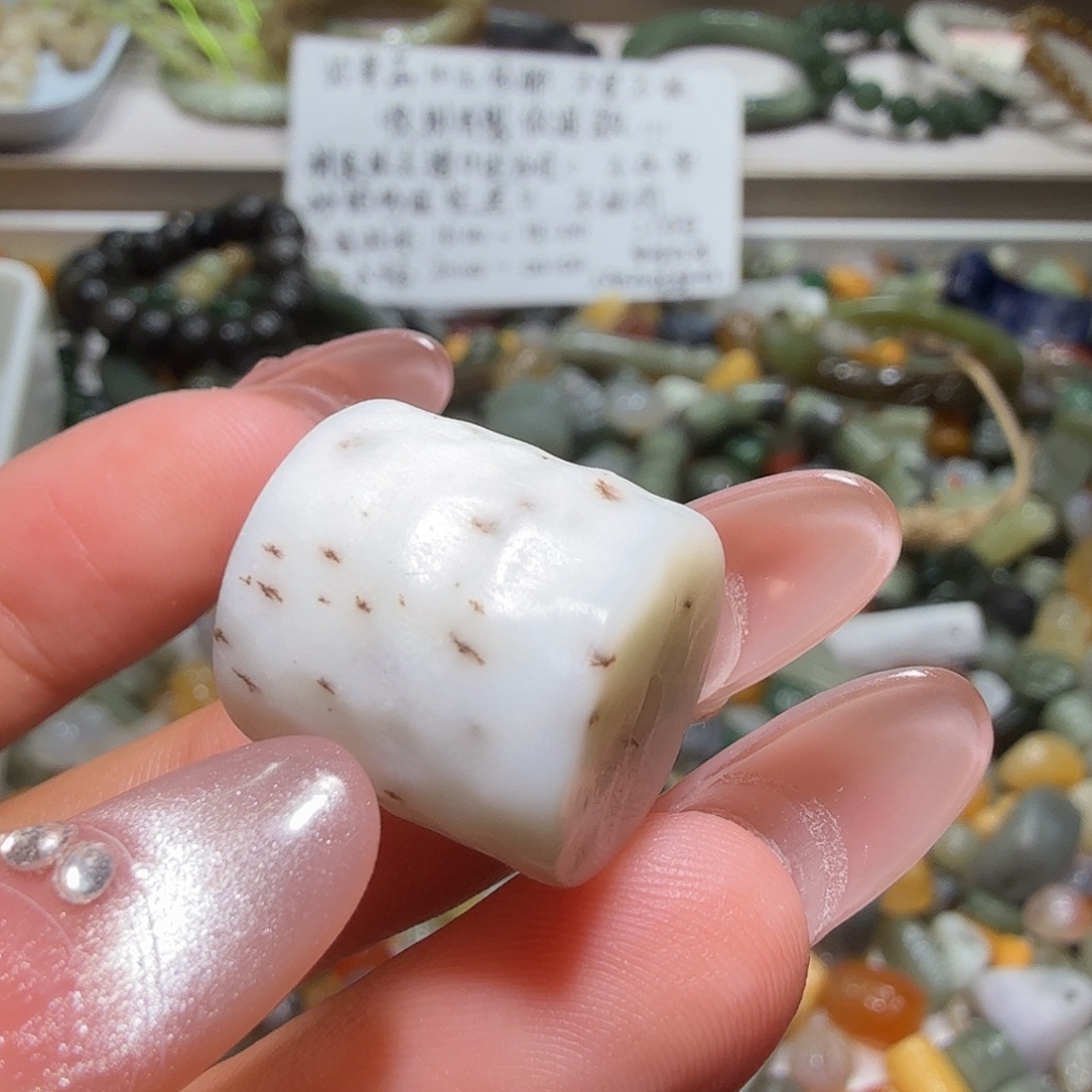 和田玉未镶嵌珠宝奇石