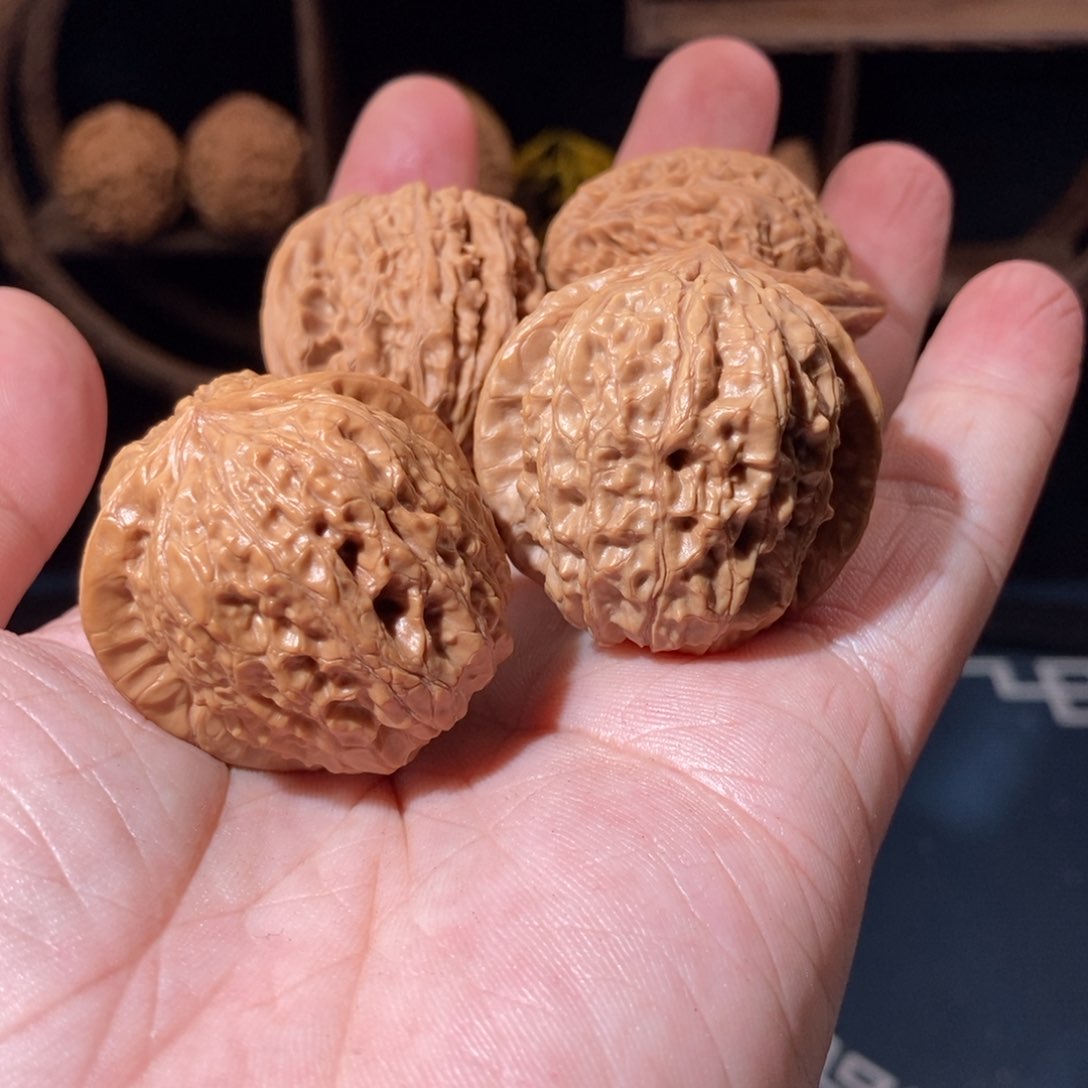 文玩核桃把件瑕疵品处理不提不换