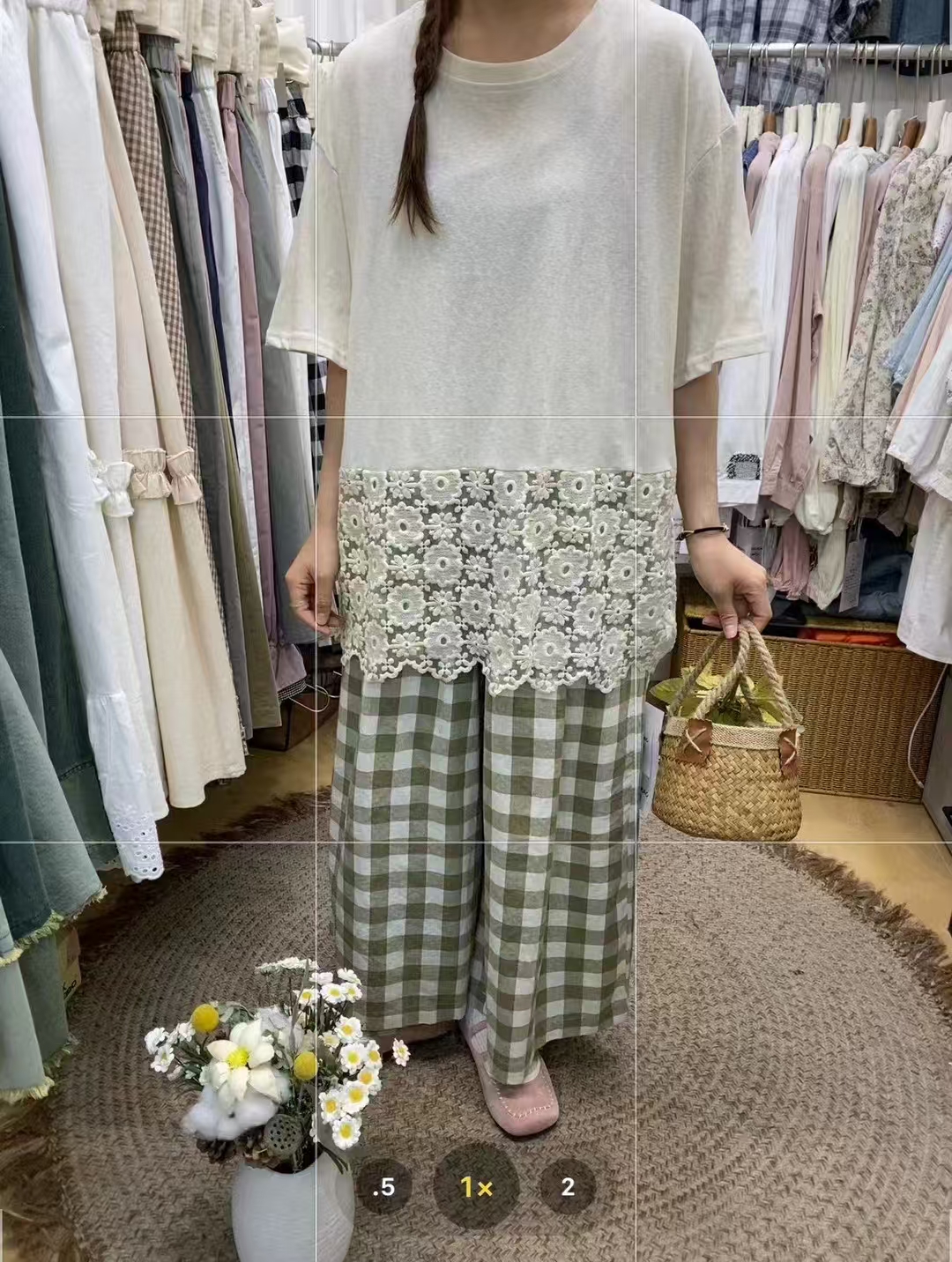 夏季大码女装胖mm显瘦时尚舒适宽松拼接钩花T恤