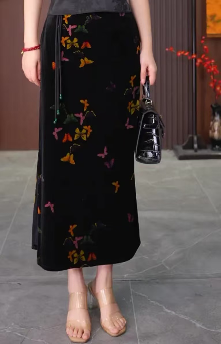 彩蝶飞舞-半身裙 新中式国风高腰显瘦丝绒压花半身裙
