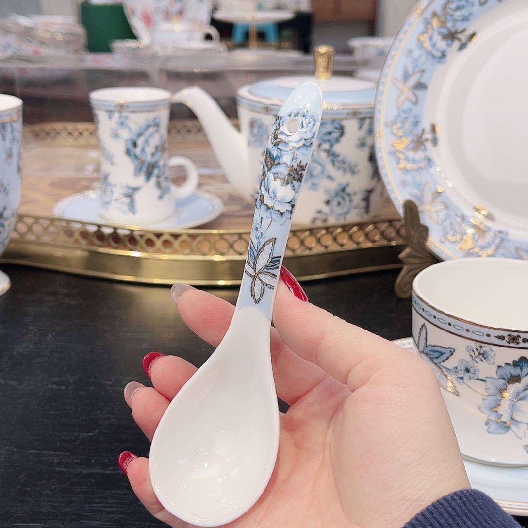 妮***儿骨瓷勺—————————————