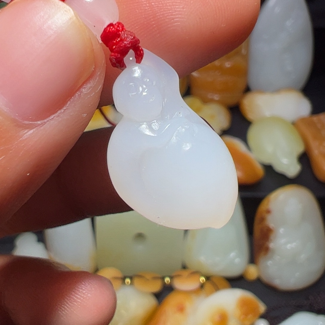 和田玉颈饰未镶嵌