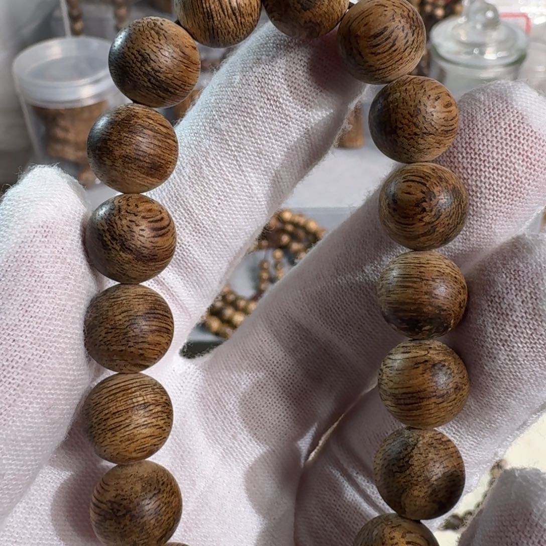 沉香碎屑沉香达拉干1.1七分沉10.2克