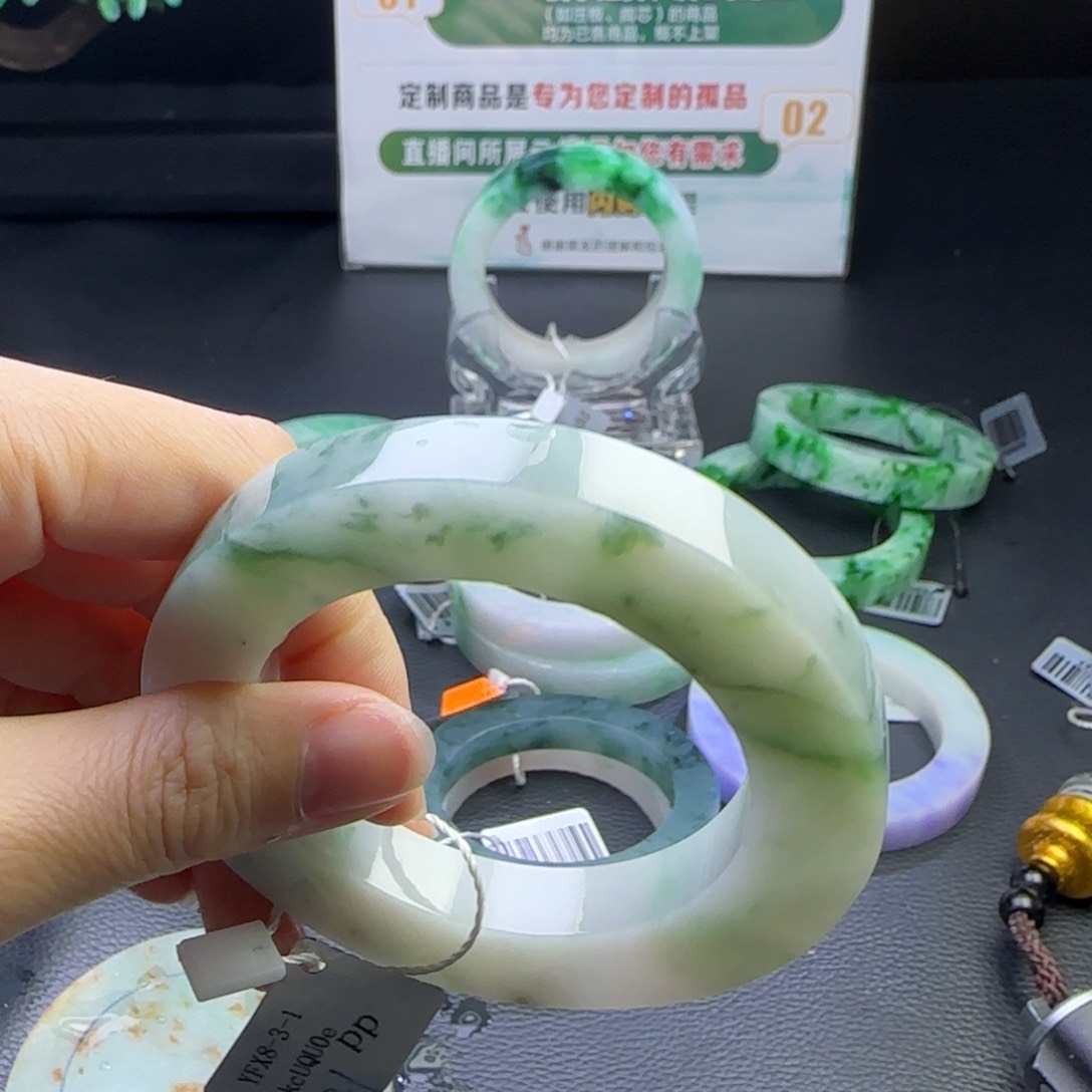 定制翡翠翡翠未镶嵌宏****厂翡翠