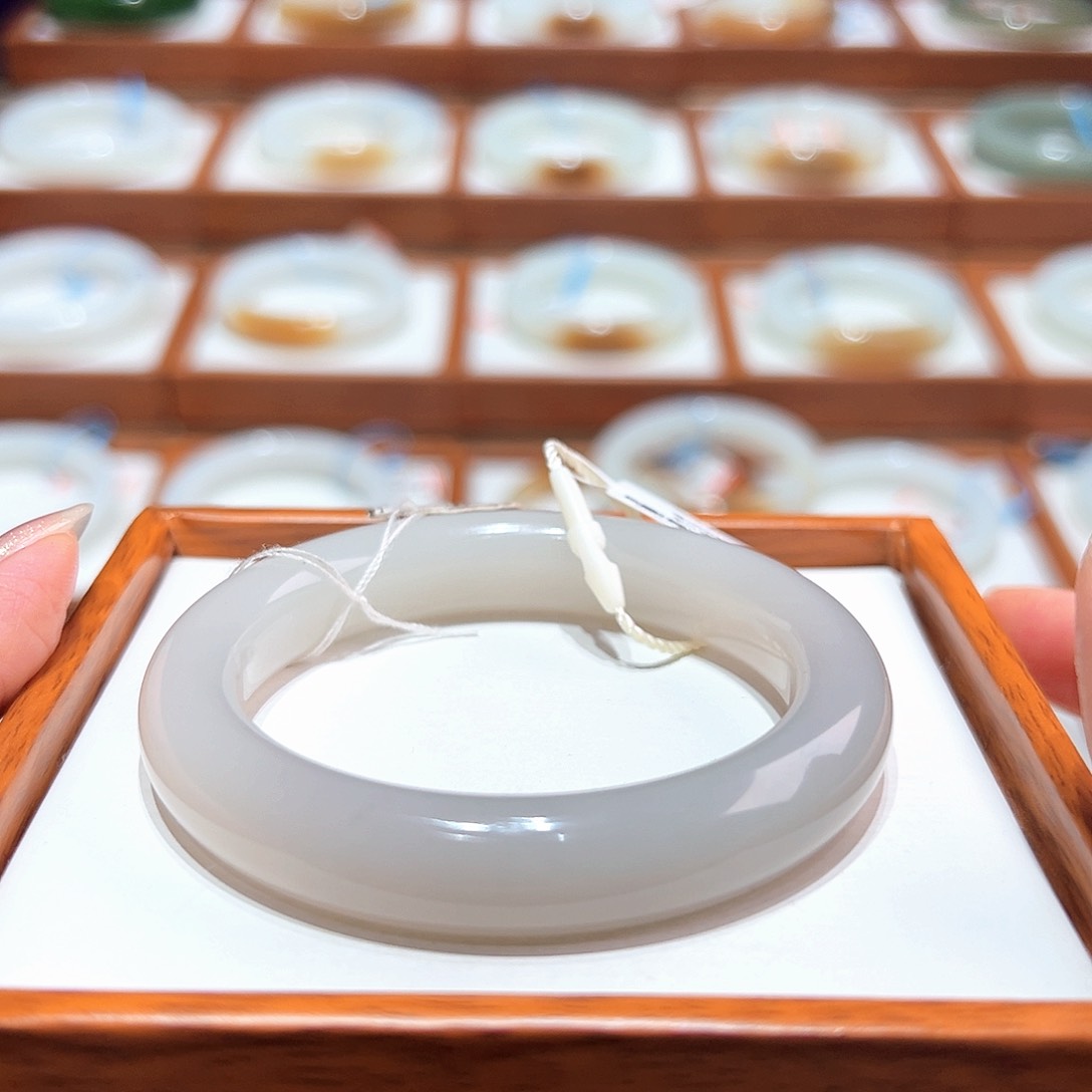 和田玉手镯51/52未镶嵌