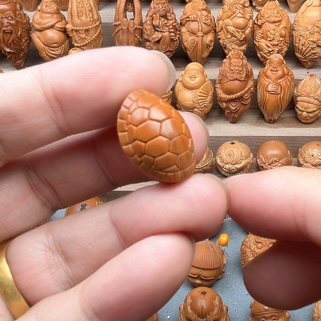 橄榄核吊坠17富甲天下