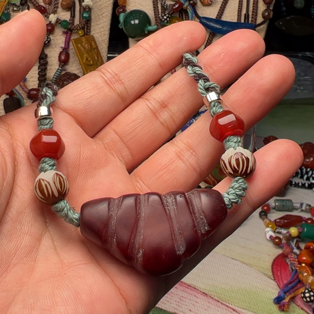 玛瑙/玉髓颈饰未镶嵌