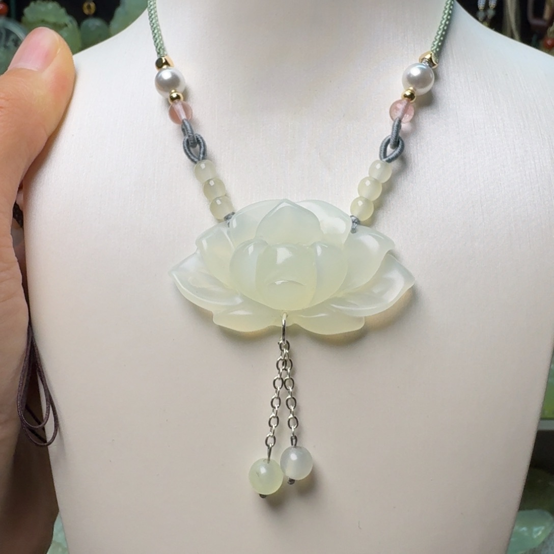 蛇纹石玉项链未镶嵌