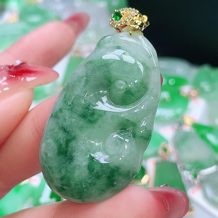 翡翠未镶嵌颈饰翡翠