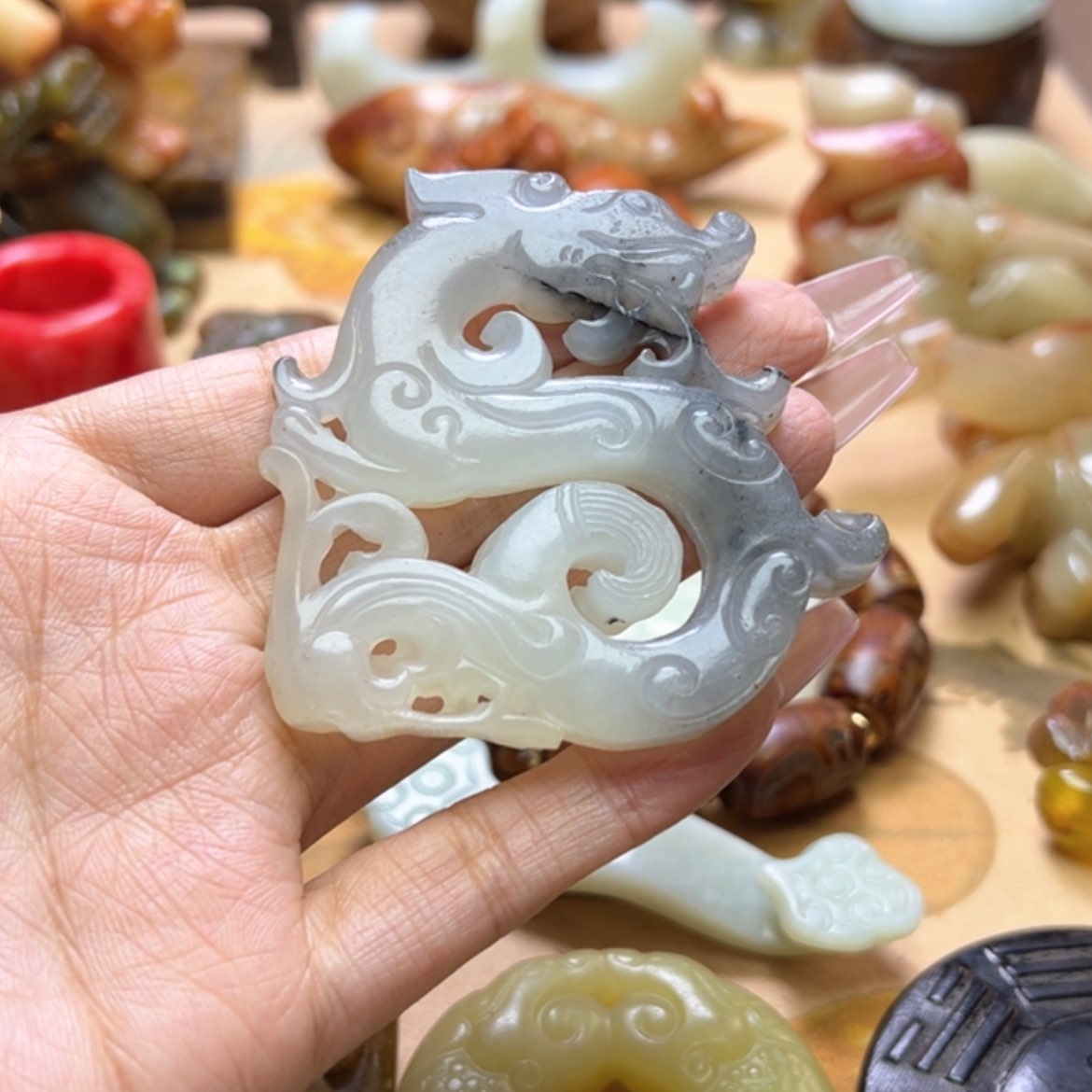 【闪购商品】蛇纹石玉颈饰未镶嵌