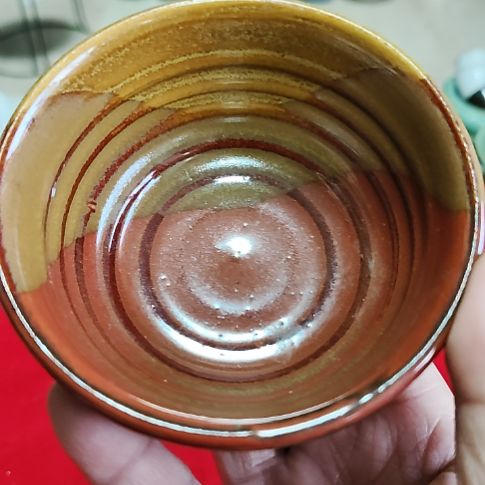 瓷片瓷片，各种摆件，盘，碗，沙锅，均有瑕疵。