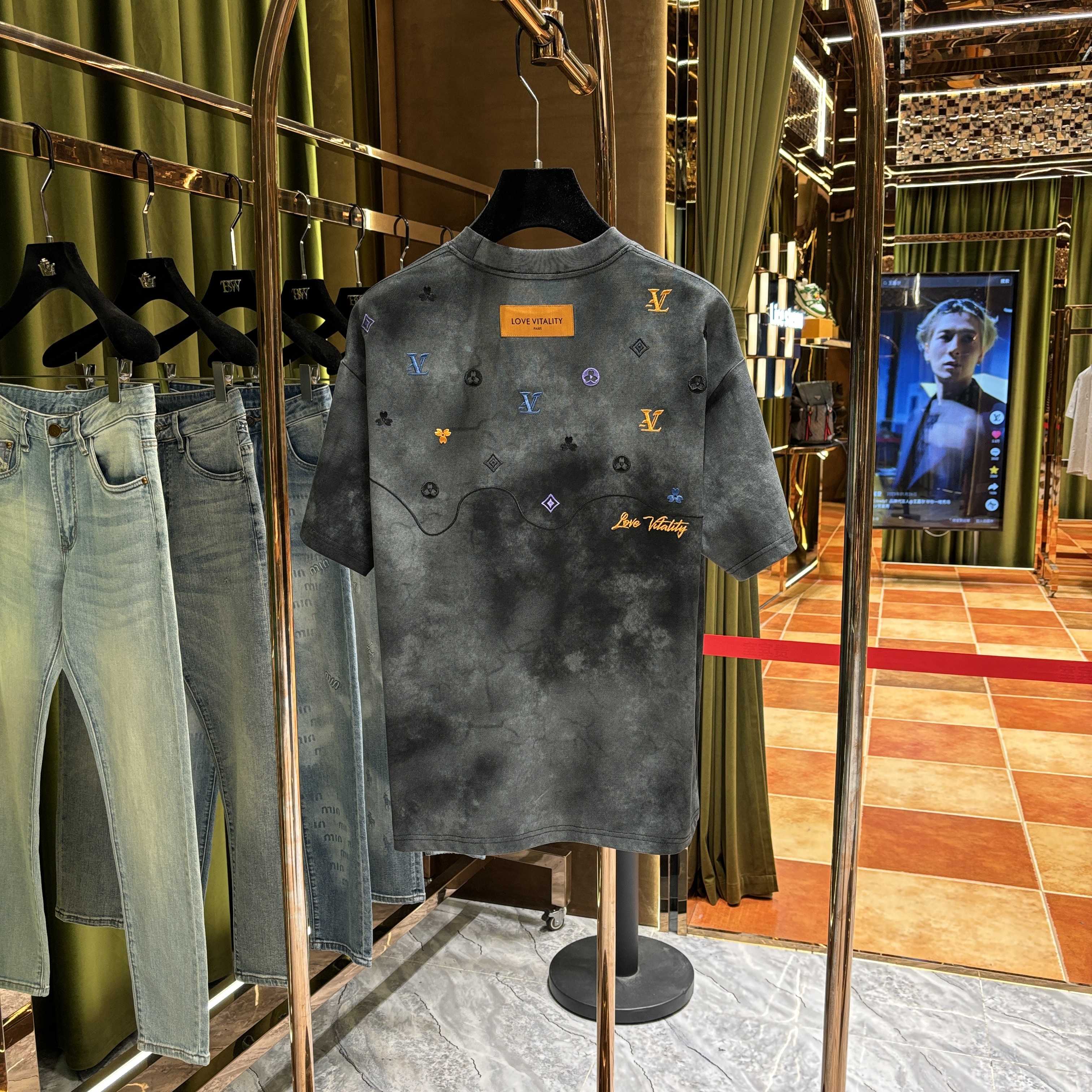 BA#【鑫鑫专属-100%纯棉短袖】老钱风重工极简刺绣工艺短袖 25205