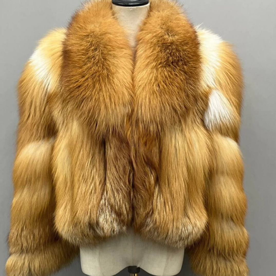 2025新款财阀千金稀有红狐整皮大翻领短款性感时尚狐狸毛皮女外套