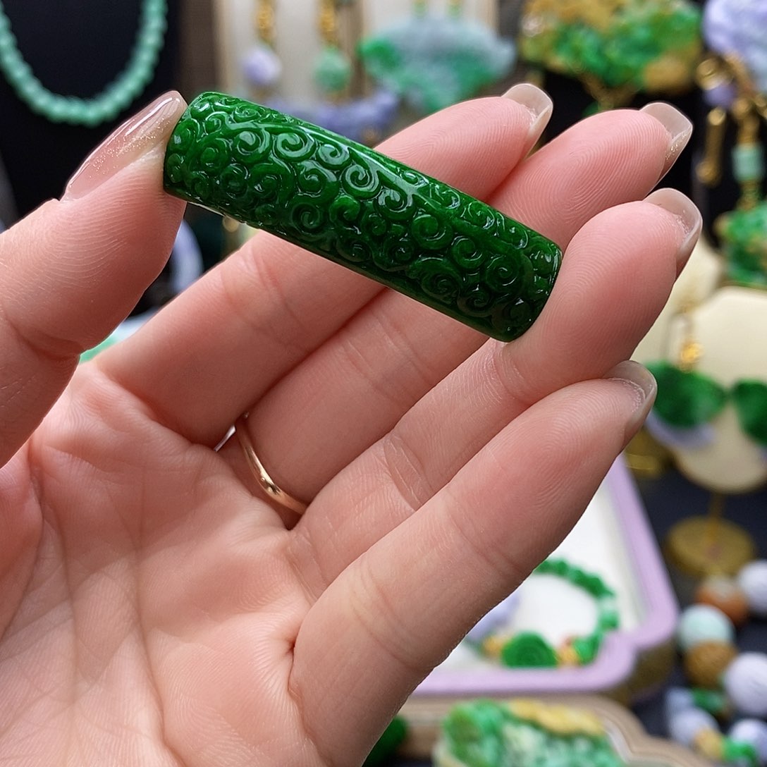 翡翠耳饰未镶嵌天然