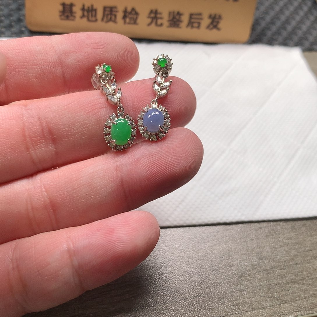 颈饰银S925镶嵌翡翠耳钉