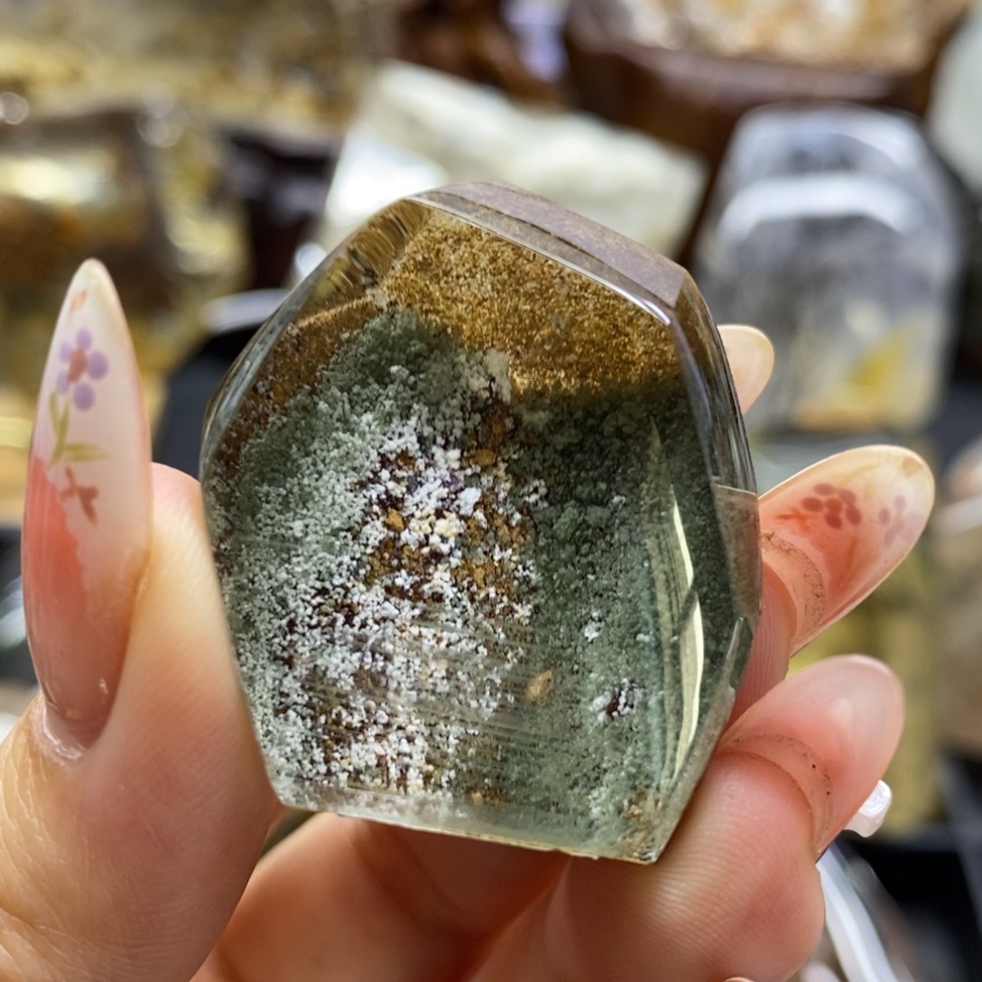 未镶嵌珠宝半成品水晶