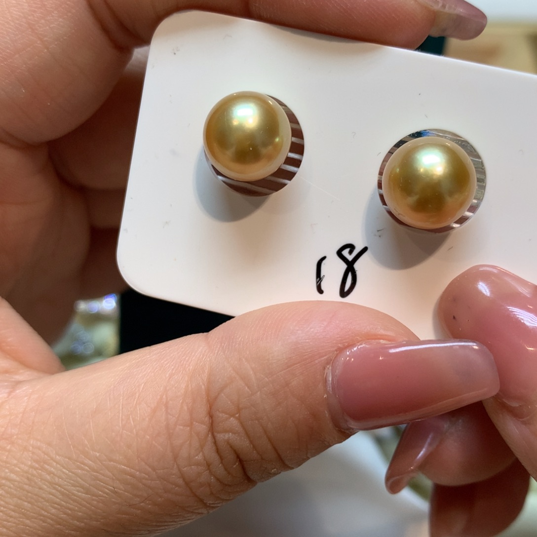 海水珍珠耳饰18K金镶嵌