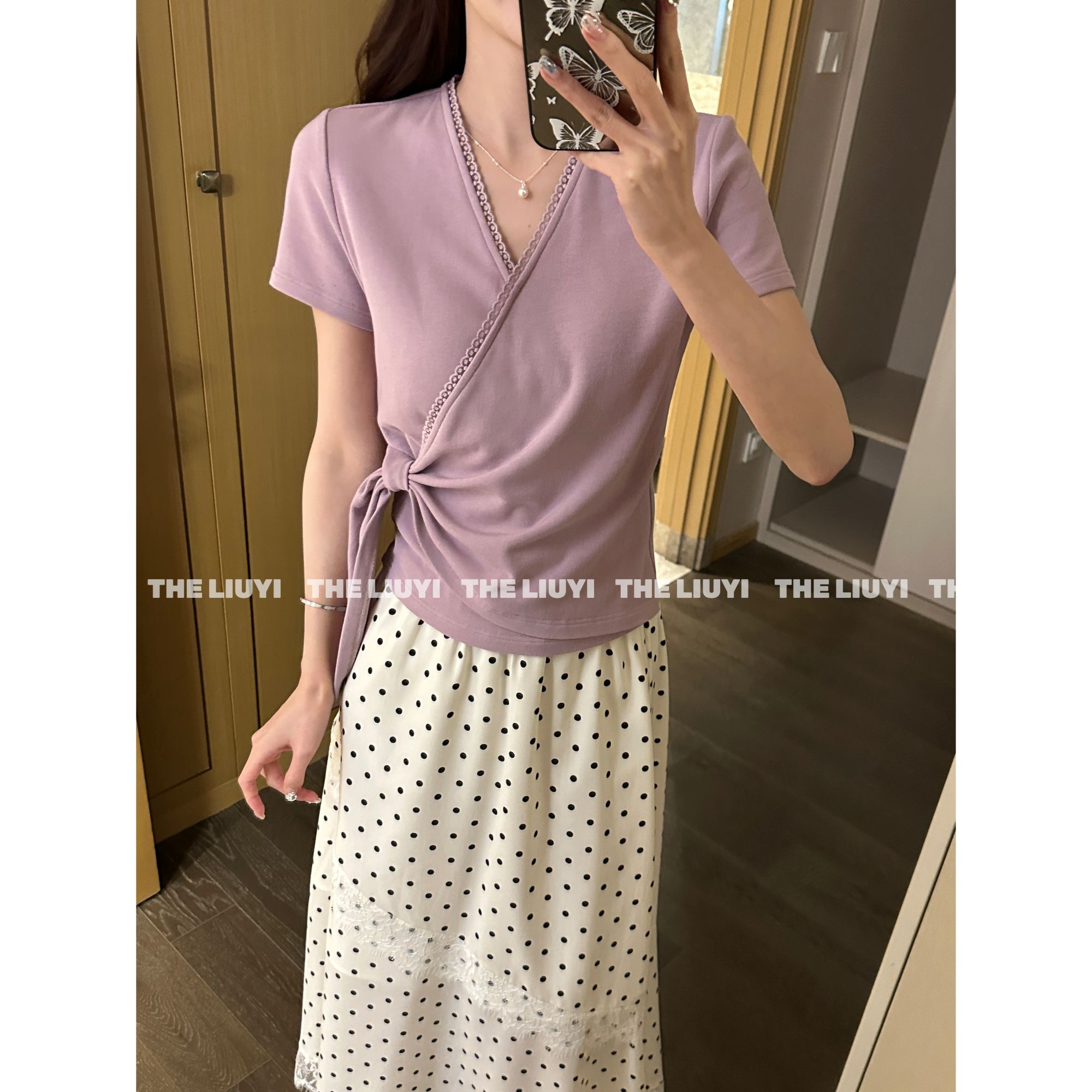 【LIUYI】半熟恋人～夏季蕾丝交叉领收腰显瘦上衣54023