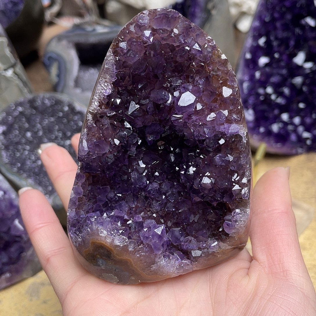 紫晶大型摆件（非配饰）未镶嵌