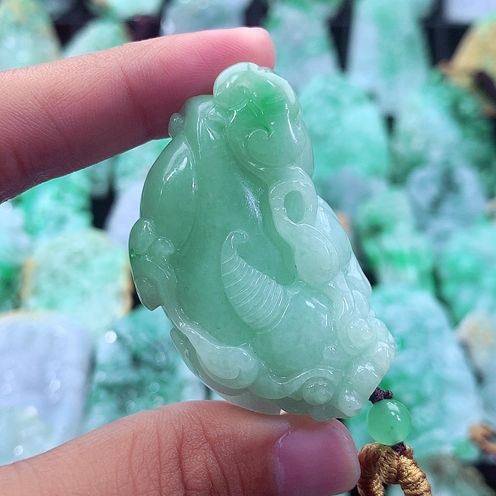 翡翠未镶嵌吊坠(不含链)