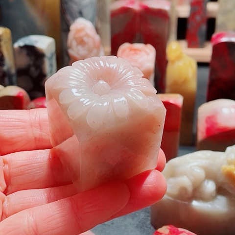 昌化石老坑老性红花冻石