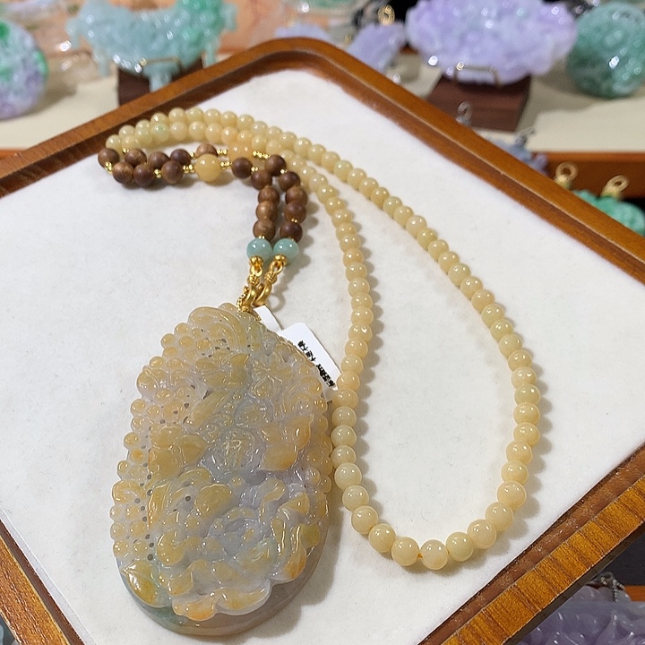 翡翠未镶嵌颈饰翡翠吊坠