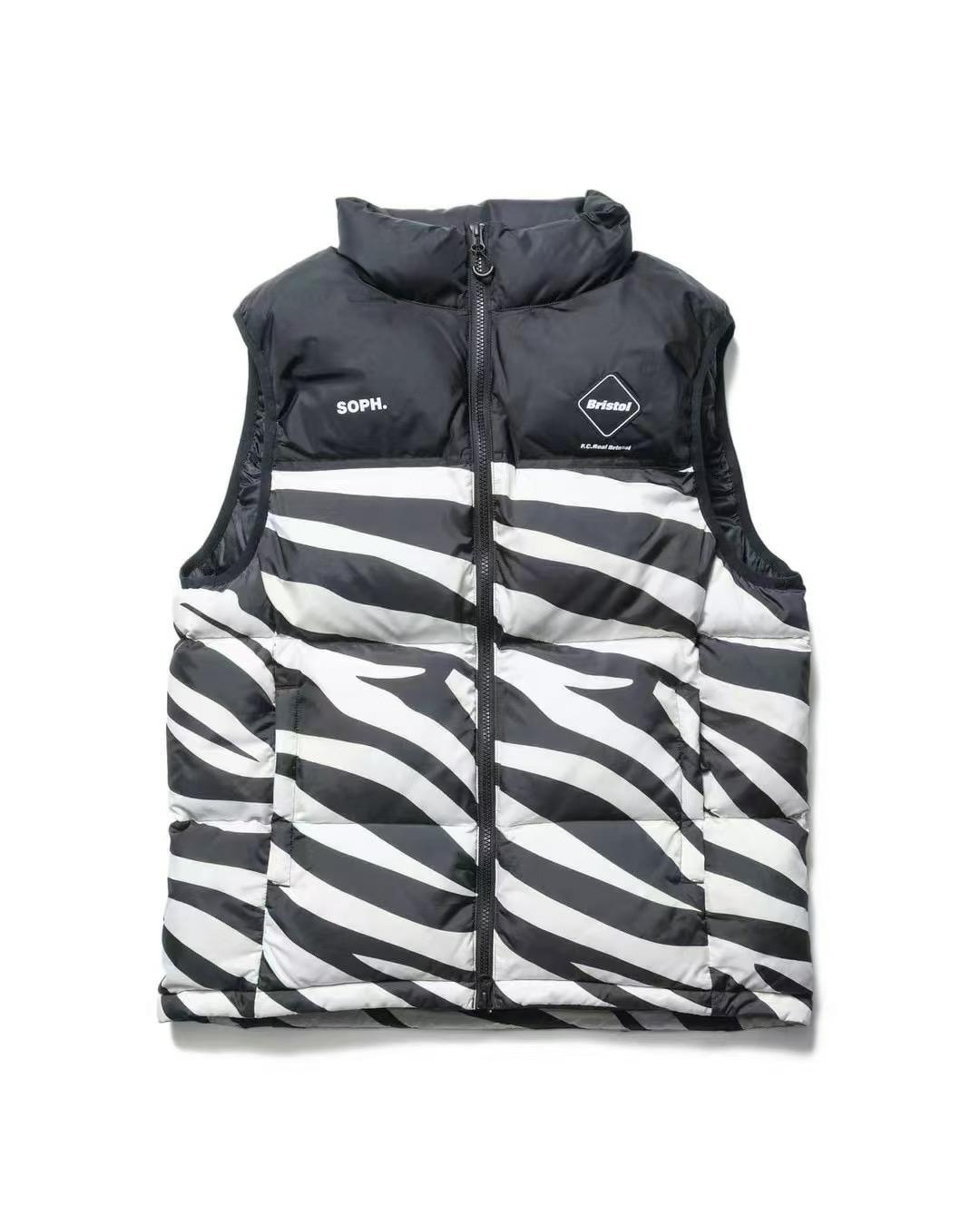 常规款字母男女通用棉马甲防风保暖立领宽松型通勤风