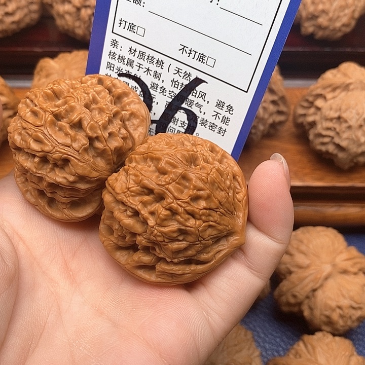桃核吊坠有***魂水龙纹狮子头43