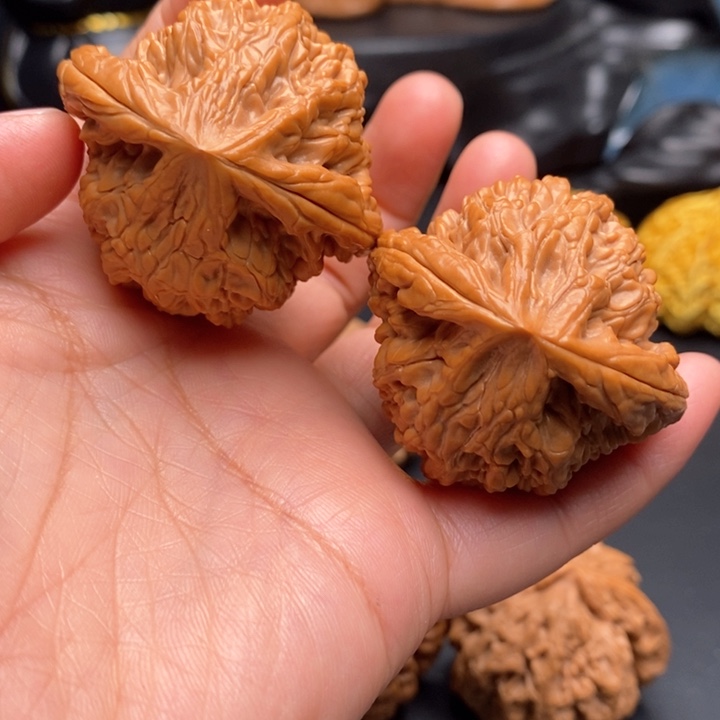 文玩核桃把件虎头王43尺