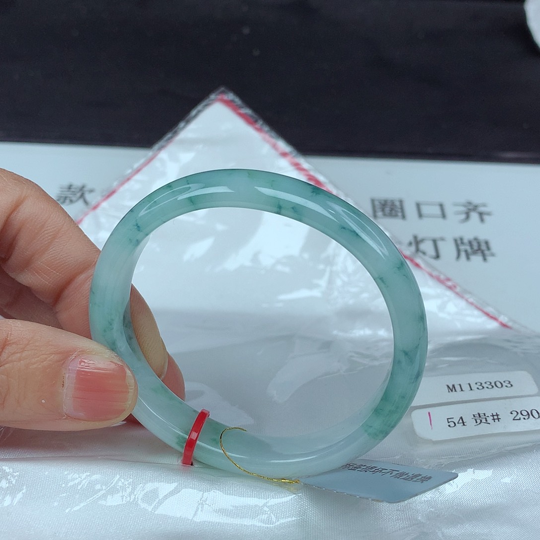 翡翠手镯未镶嵌54贵3303