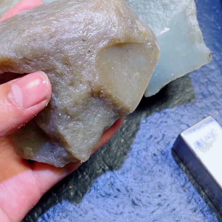 和田玉未镶嵌珠宝半成品