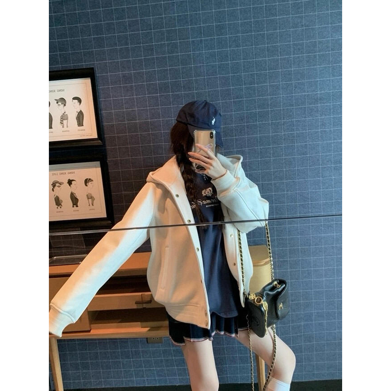 【LL】【LJ】马户家新款珍珠刺绣拼接棒球服