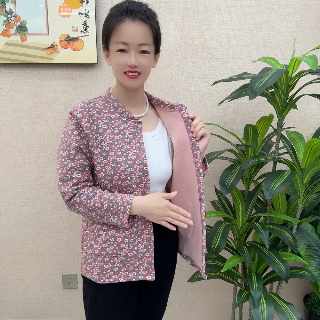 中老年女装外套老年人秋冬装女加绒加厚保暖毛衣妈妈针织大码衣服