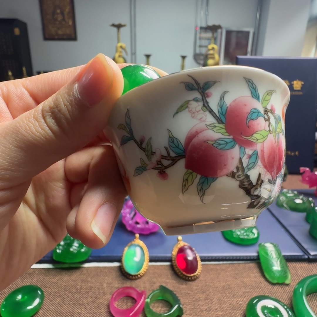 用***3茶杯欣赏摆件一件