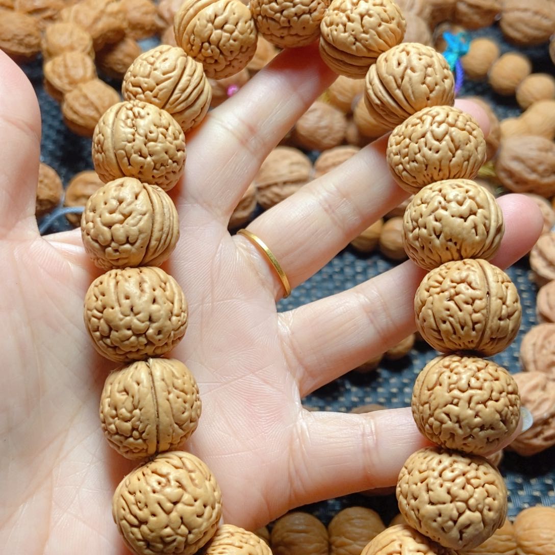 文玩核桃手串桃核