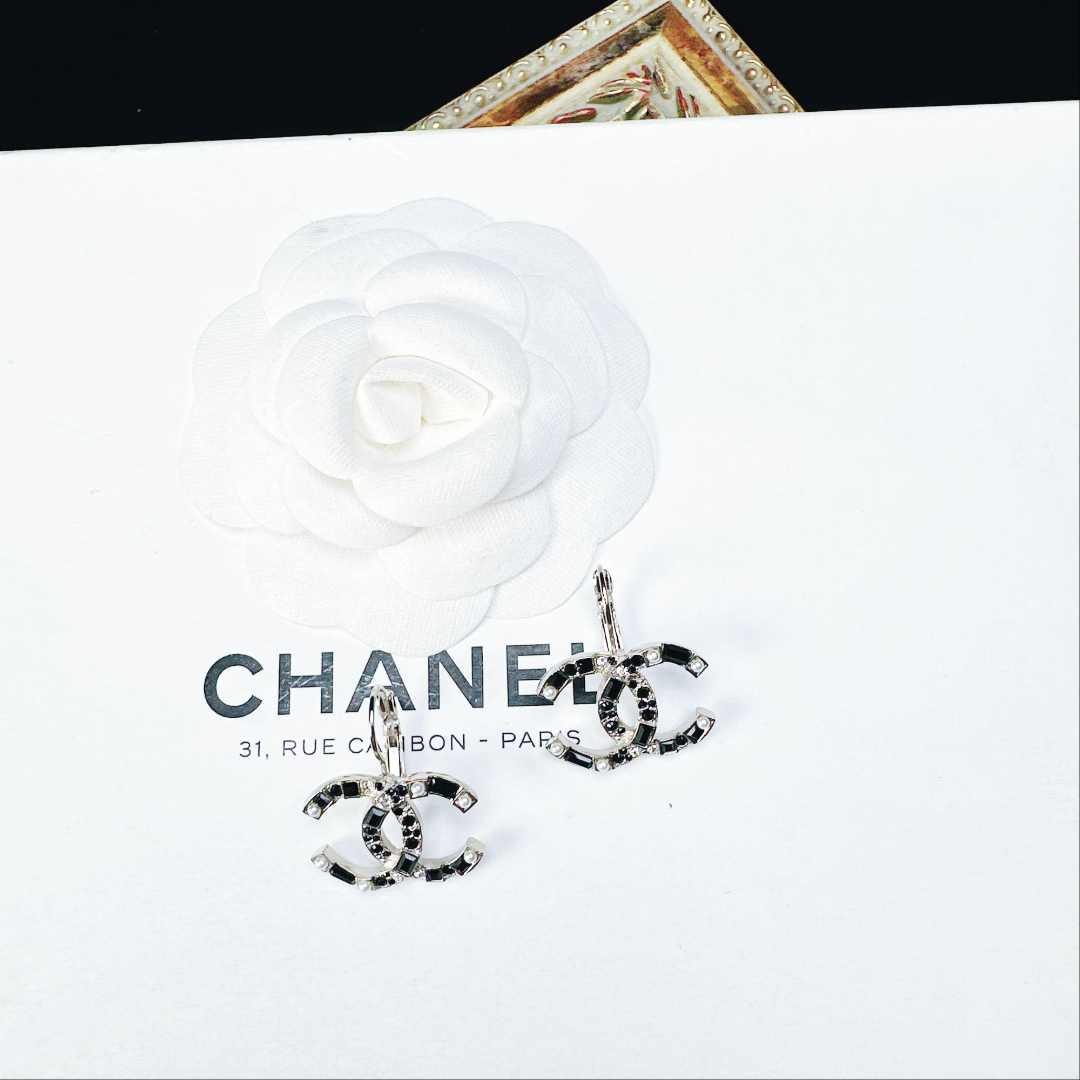 95新 Chanel/香奈儿 柚礼中古/香奈儿黑白双C耳钩lz508447