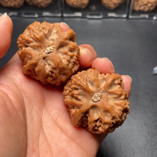【闪购商品】把件文玩核桃苹果………
